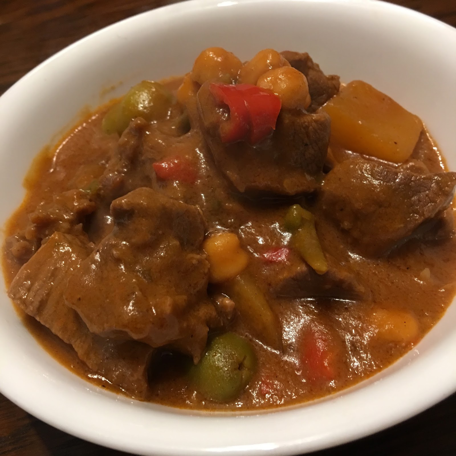 Beyond-my-thoughts: Beef Caldereta (Kalderetang Baka)