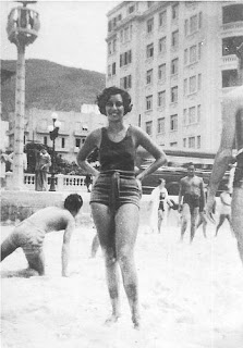Resultado de imagem para saiotes de praia dos anos 30