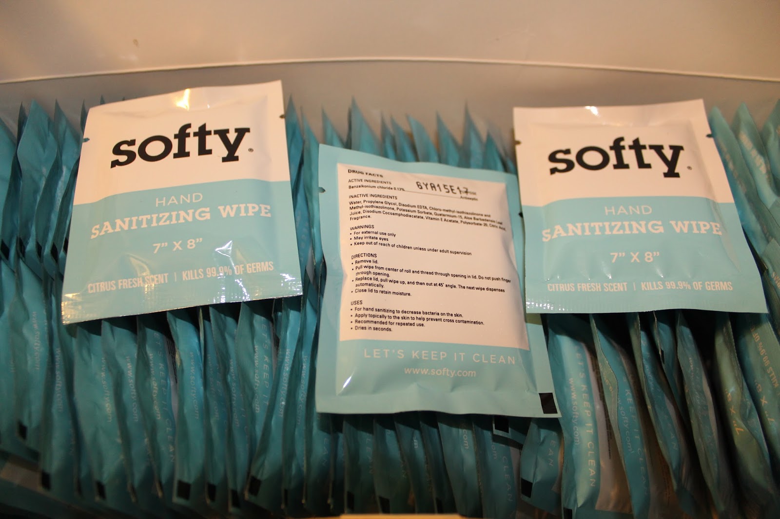 Quick Reviews softy Individually Wrapped Hand Sanitizing Wipes 100 ct