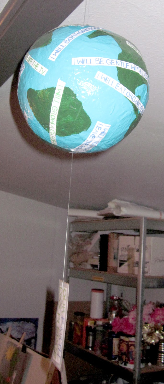 Mama's Little Muse: Our Earth Day Pledge
