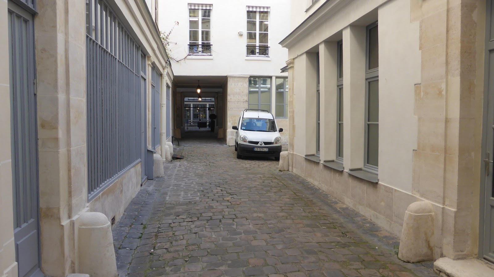 Paris-bise-art : 28 rue du Sentier