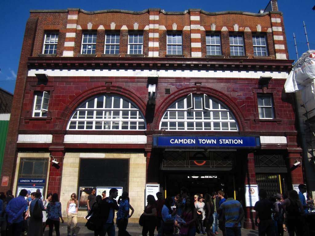 кейптаун шоппинг. Station town. Obispo town station. Station town. кэмден таун станция.