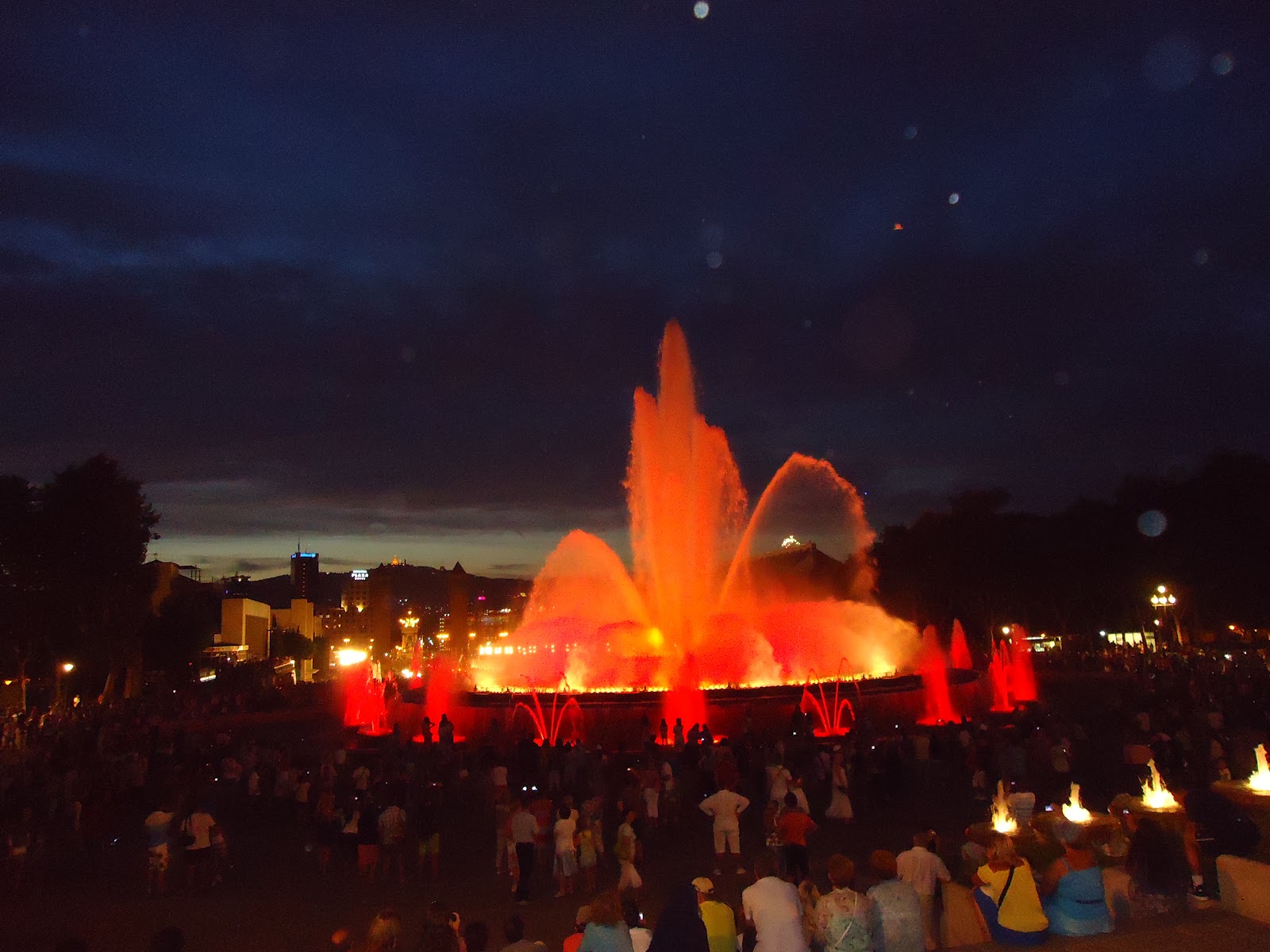 The beginning: Sobre la fiesta de San Juan en Barcelona