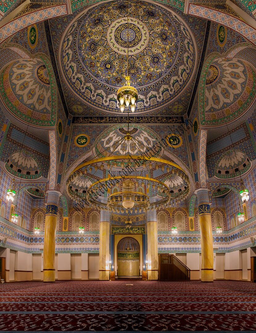 Исламский храм внутри Исламский храм внутри