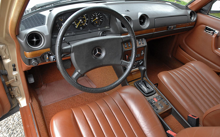 mb+300+interior.JPG