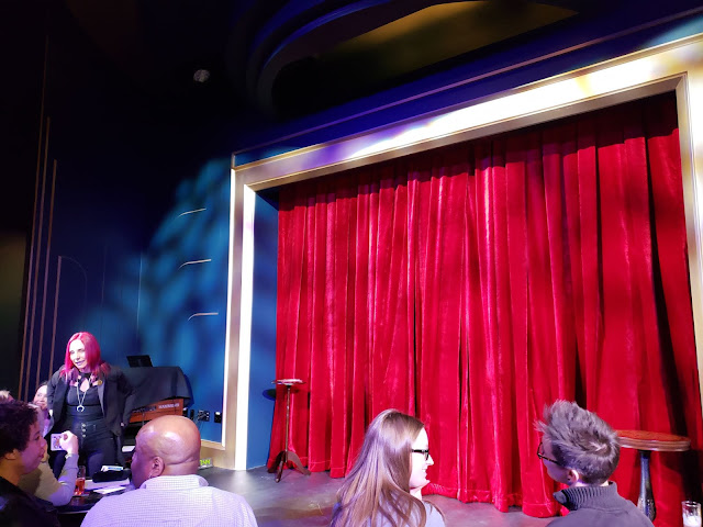 Grouponin: Chicago Magic Lounge