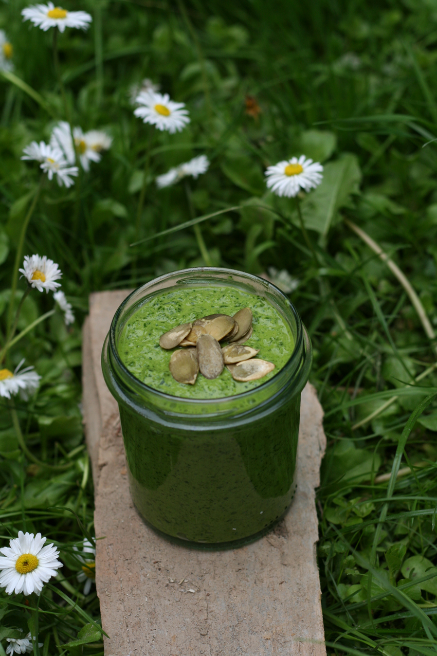 PYSZNY ZIELONY SOS. ZIELONE PESTO Z... Wegan Nerd roślinne gotowanie