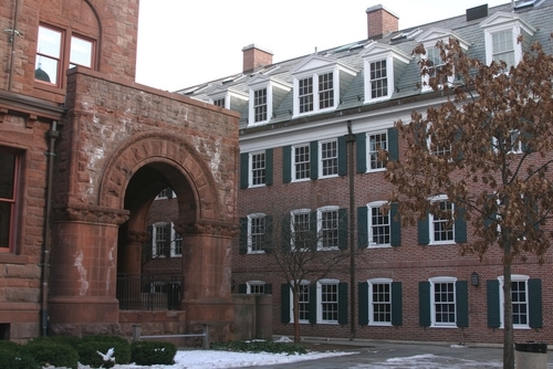 The College Tour Guide: Connecticut College