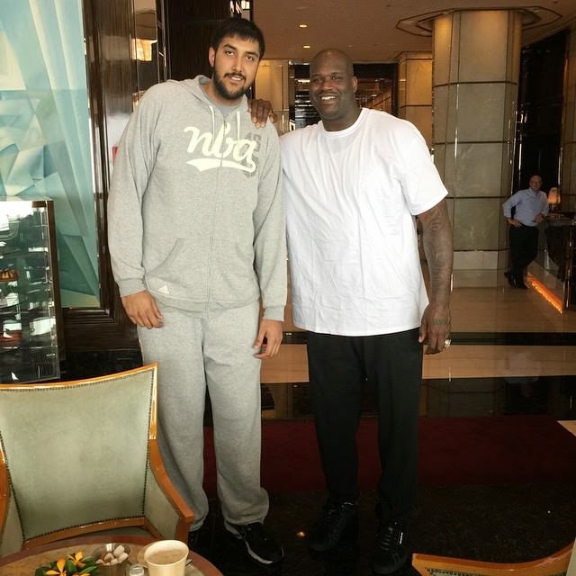 shaquille o neal with sim bhullar tall giants india