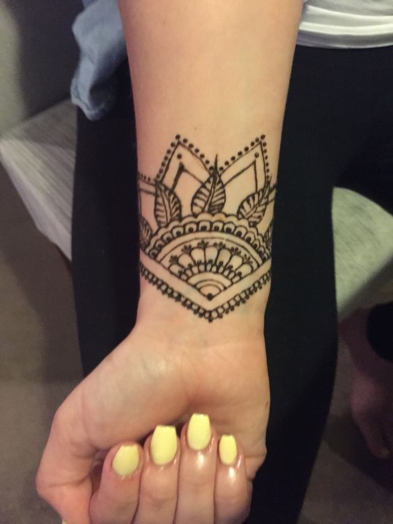 Gorgeous Wrist Henna Tattoo Designs