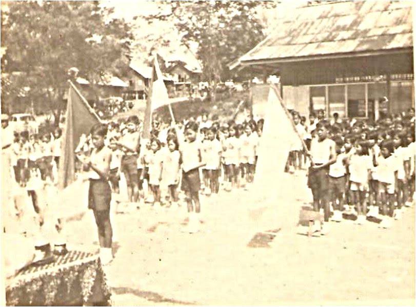 Perbarisan Murid Sekolah Di Bukit Besi Sekolah Melayu Bukit Besi