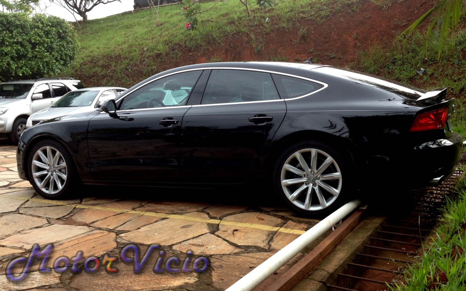 Audi A7 2013 Preto com interior bege | Motor Vício Audi A7 2013 Preto com interior bege | Motor Vício