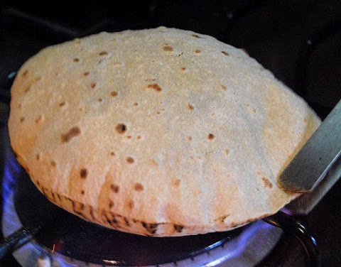 Phulka Roti / Chapati Recipe