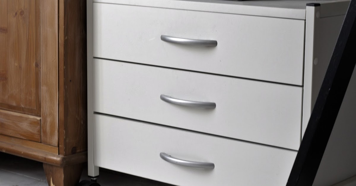 Give a set of draws a quick update. | STYLE SPACE AND STUFF