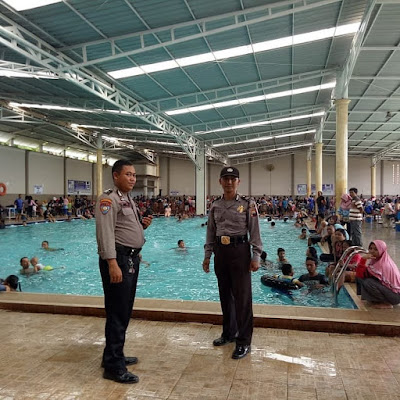 Patroli Polsek Batang Kota Sambangi Kolam Renang Gajahmada Spot Tribratanews Polres Batang