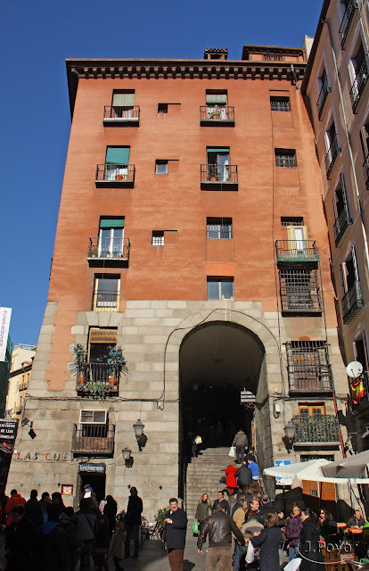 Arco de cuchilleros, Madrid