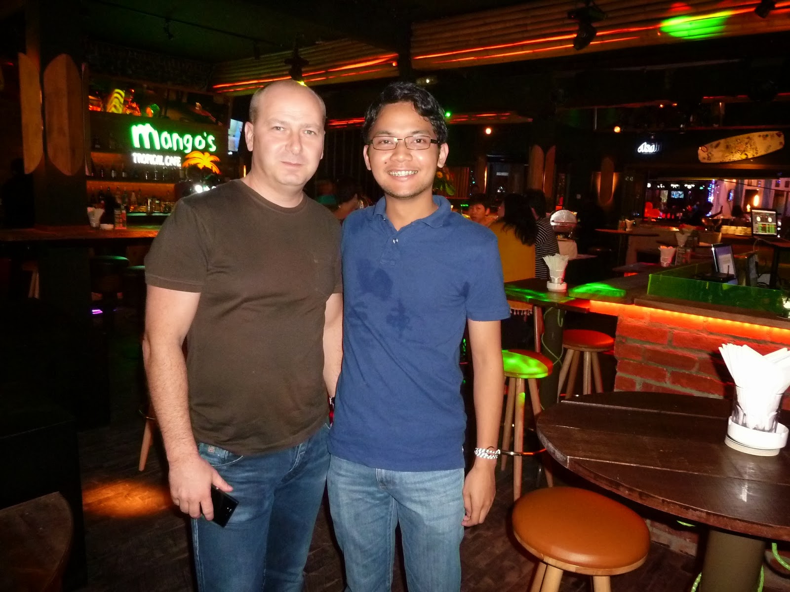 Kee Hua Chee Live! PART 1; OPENING NIGHT AT MANGO'S TROPICAL CAFE AT