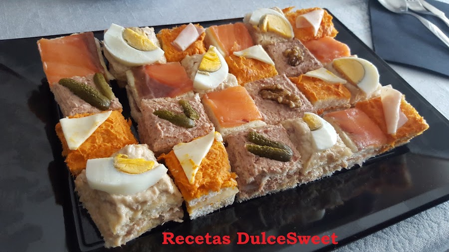 Canapés variados muy ricos.