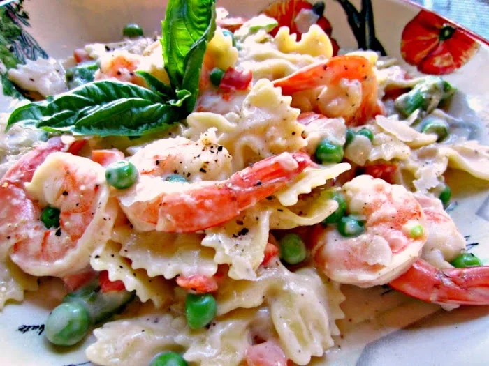 Quick and Easy Shrimp and Pasta Primavera | Renee's Kitchen Adventures 