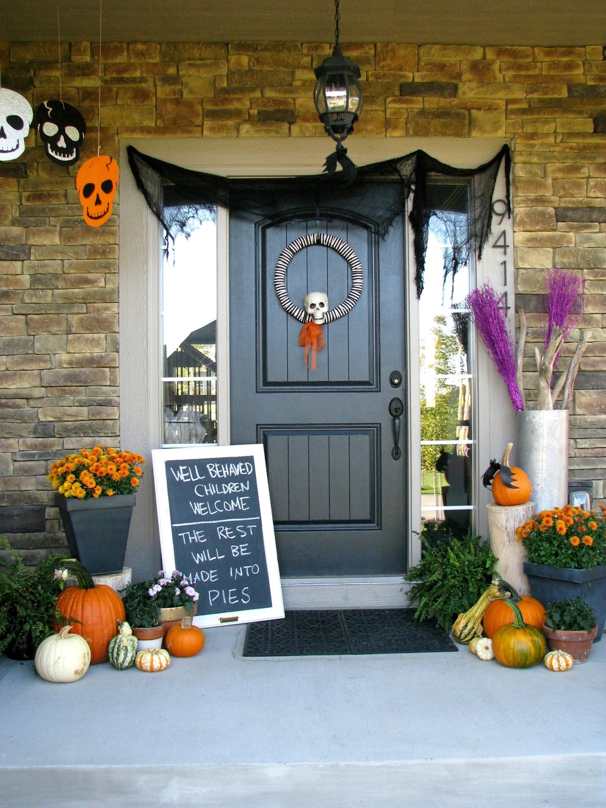 13 Halloween Porch Ideas - Lolly Jane