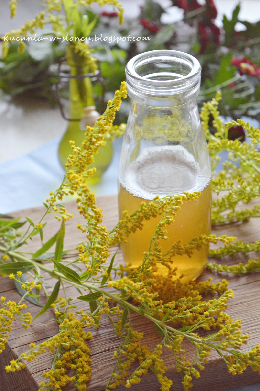 Kuchnia W Sloncu Z Laki Na Talerz Syrop Z Nawloci