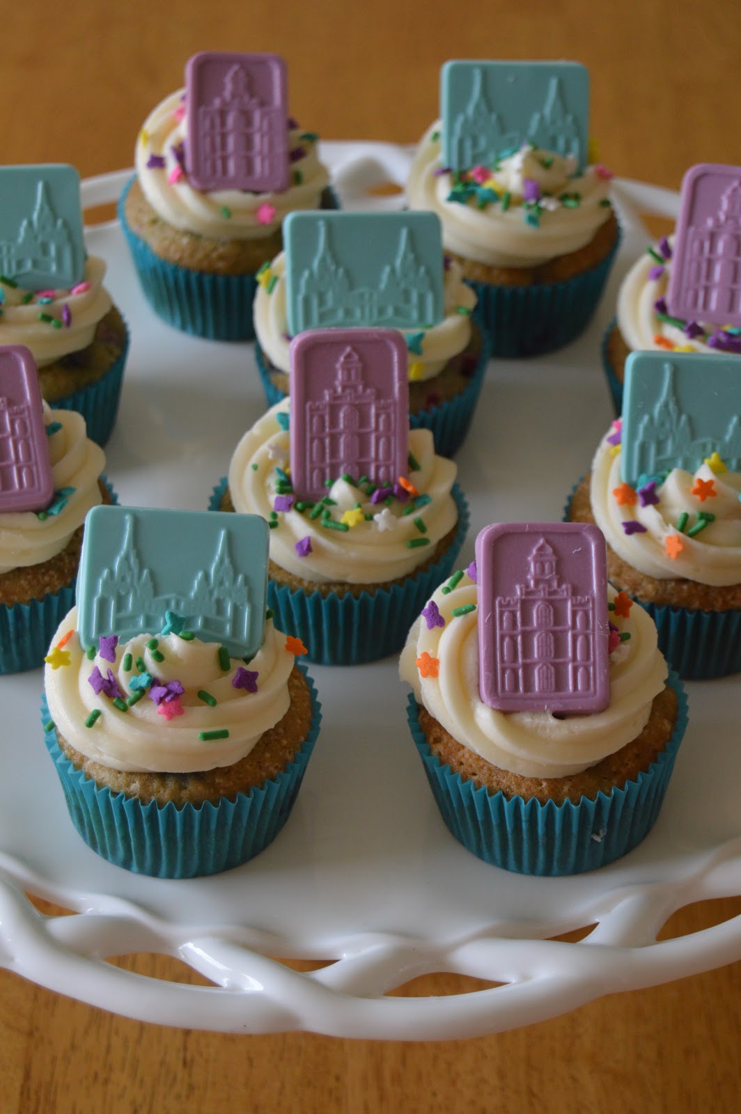 Juli Jacklin's Cupcakes Cupcakes, Cupcakes and more Cupcakes!