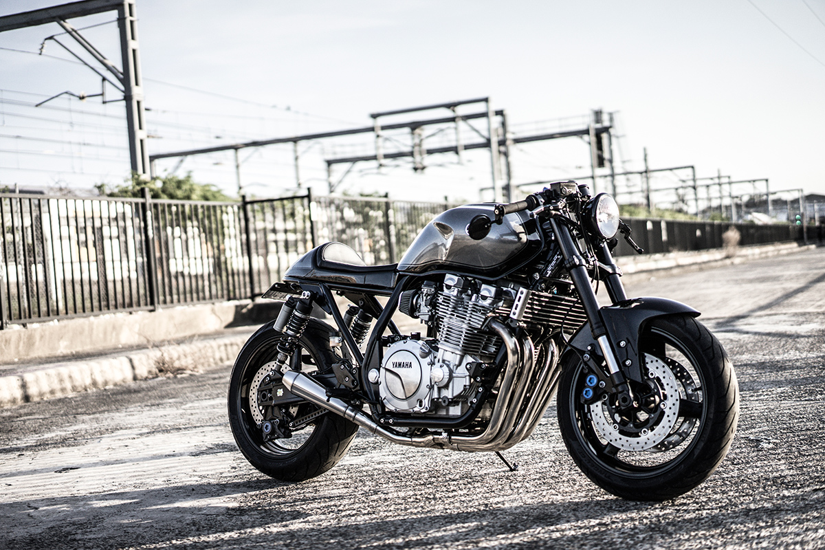 The Brute Jamie's Yamaha XJR1300 Return of the Cafe Racers