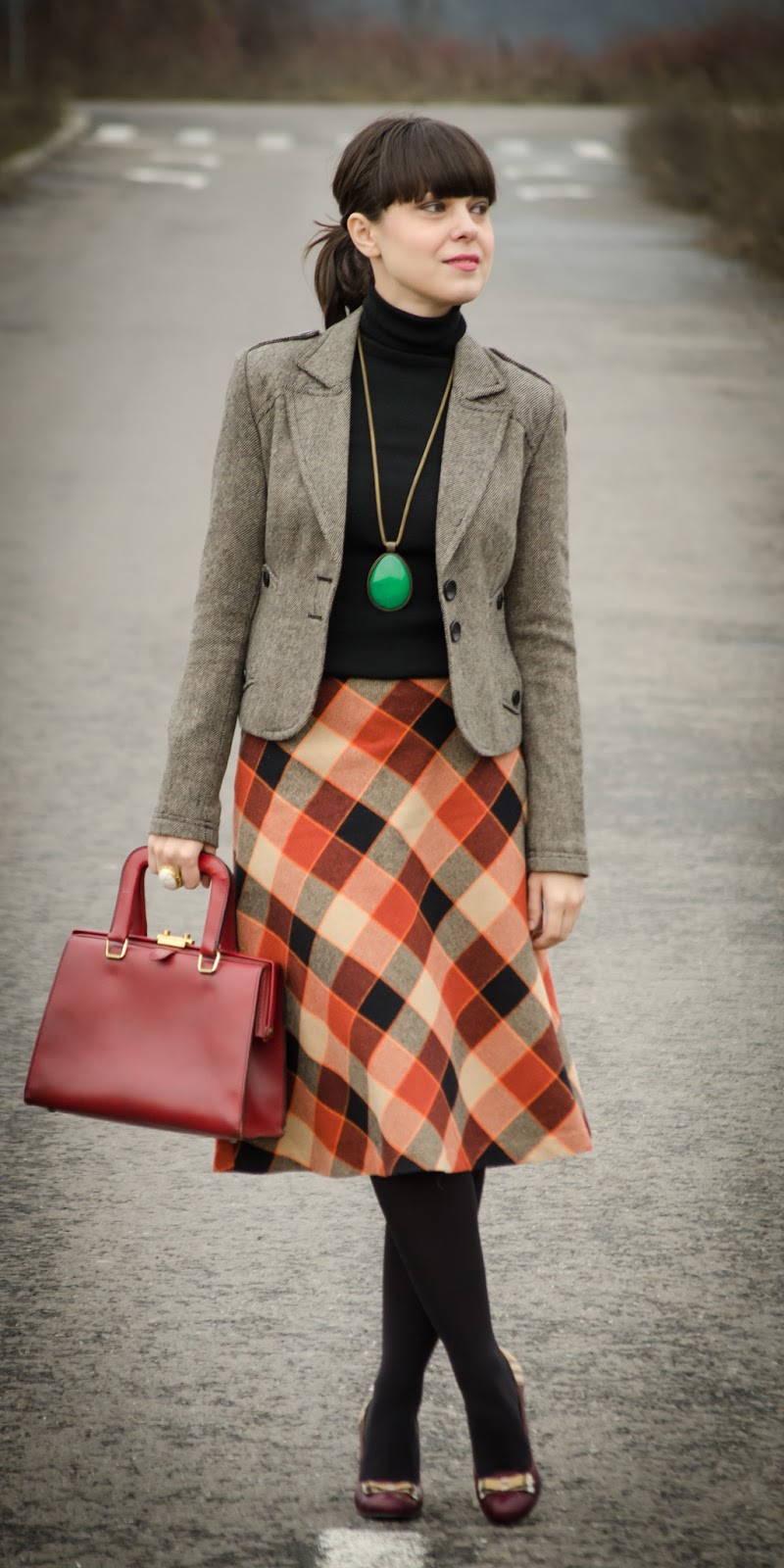 Miss Green: Fall checkers