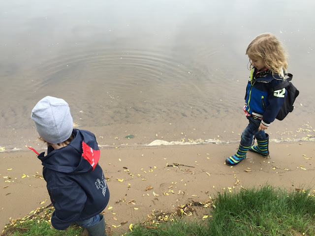 Urlaub mit zwei Kleinkindern - Weserstrand Urlaub mit zwei Kleinkindern - Weserstrand