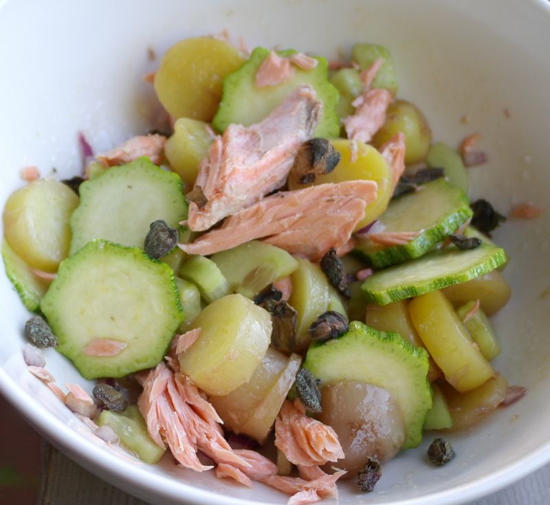 sauvajyvänen Puutarhurin ruokaisa savulohisalaatti