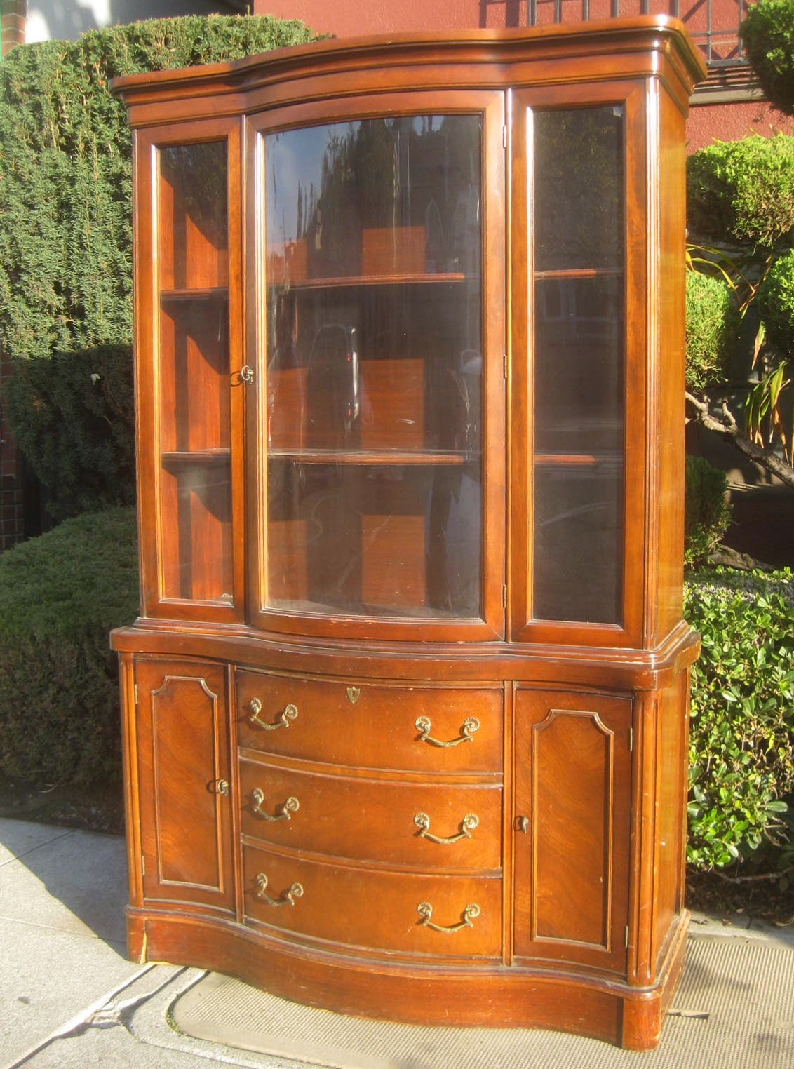 UHURU FURNITURE & COLLECTIBLES SOLD Mahogany China 200