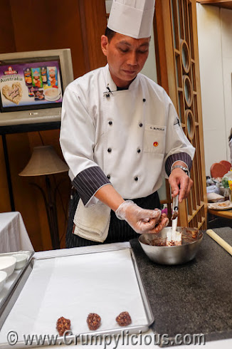 healthy and hearty oatmeal cookie