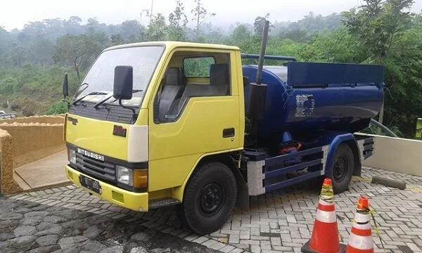 Juru sedot wc Bangsal Mojokerto, Jawa timur Truck Tangki