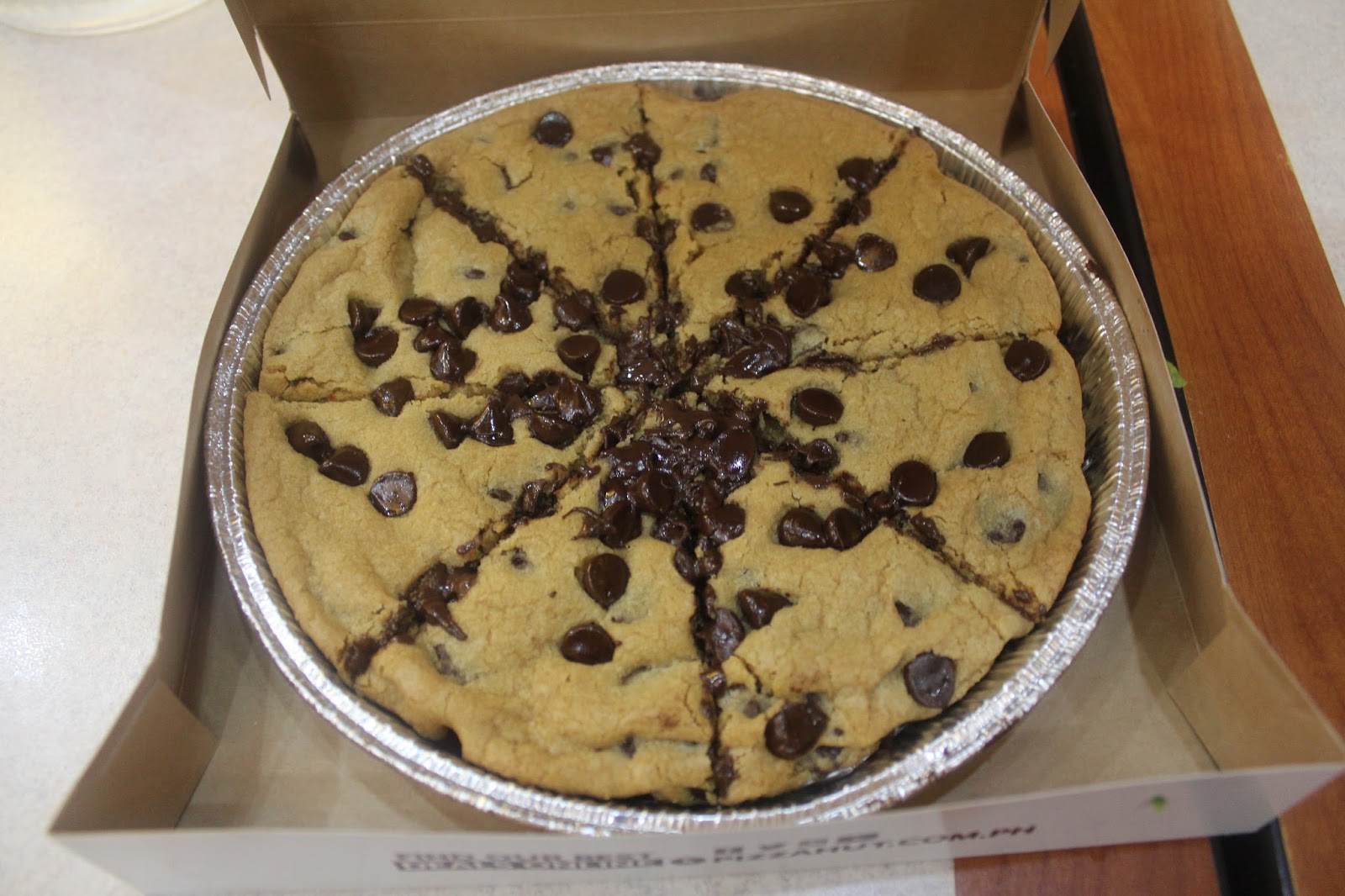 Stay, Stray, Play and Feast Ultimate Hershey’s’ Chocolate Chip Cookie Pizza Hut Naga Christmas