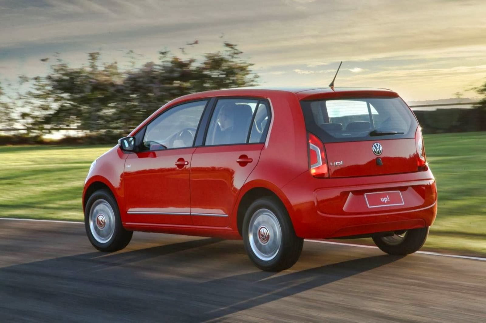 Comparativo Chery Qq X Fiat Mobi X Volkswagen Up