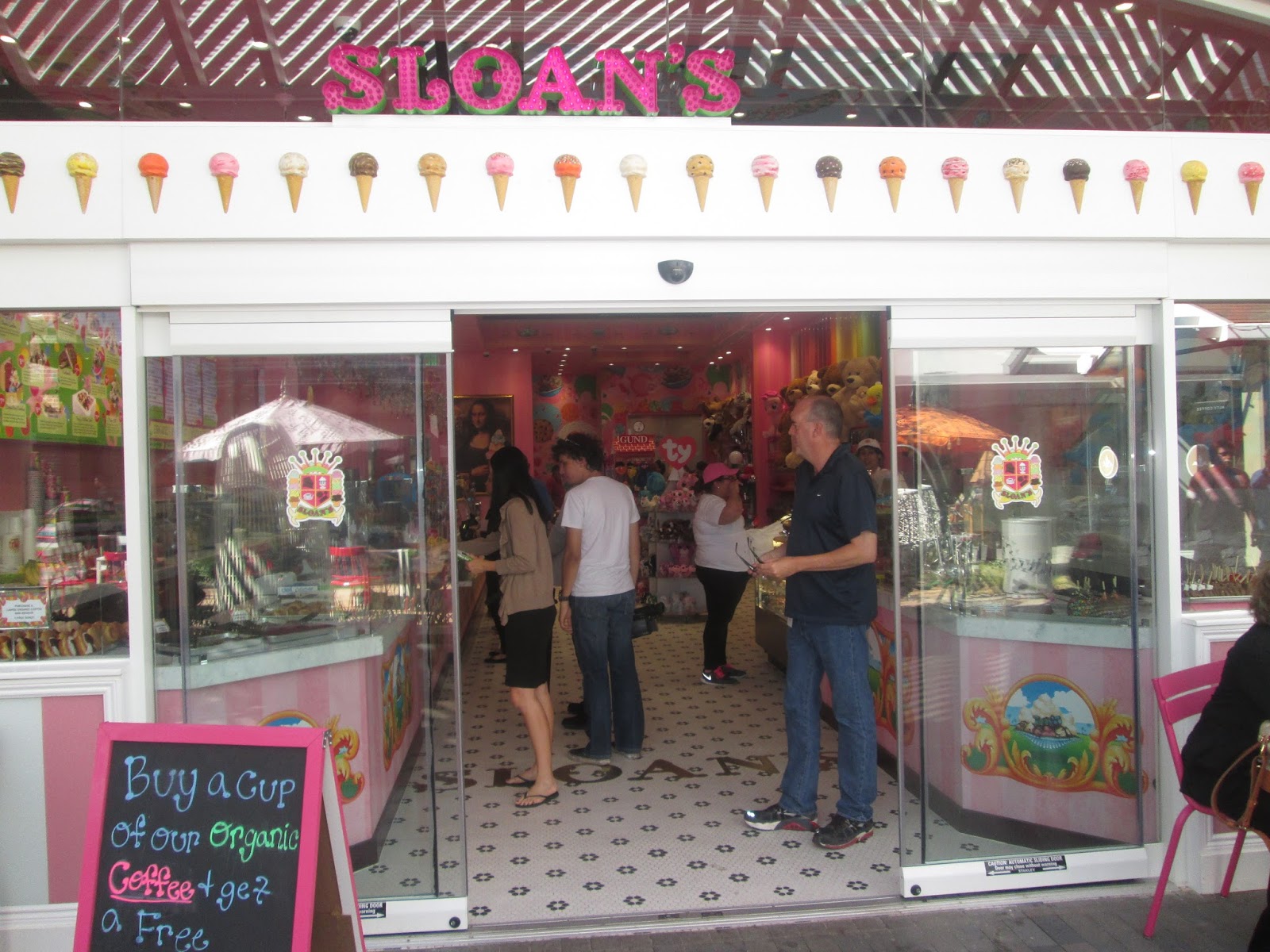 CHEZ GRIGWARE review Sloan's Ice Cream at Westfield Topanga