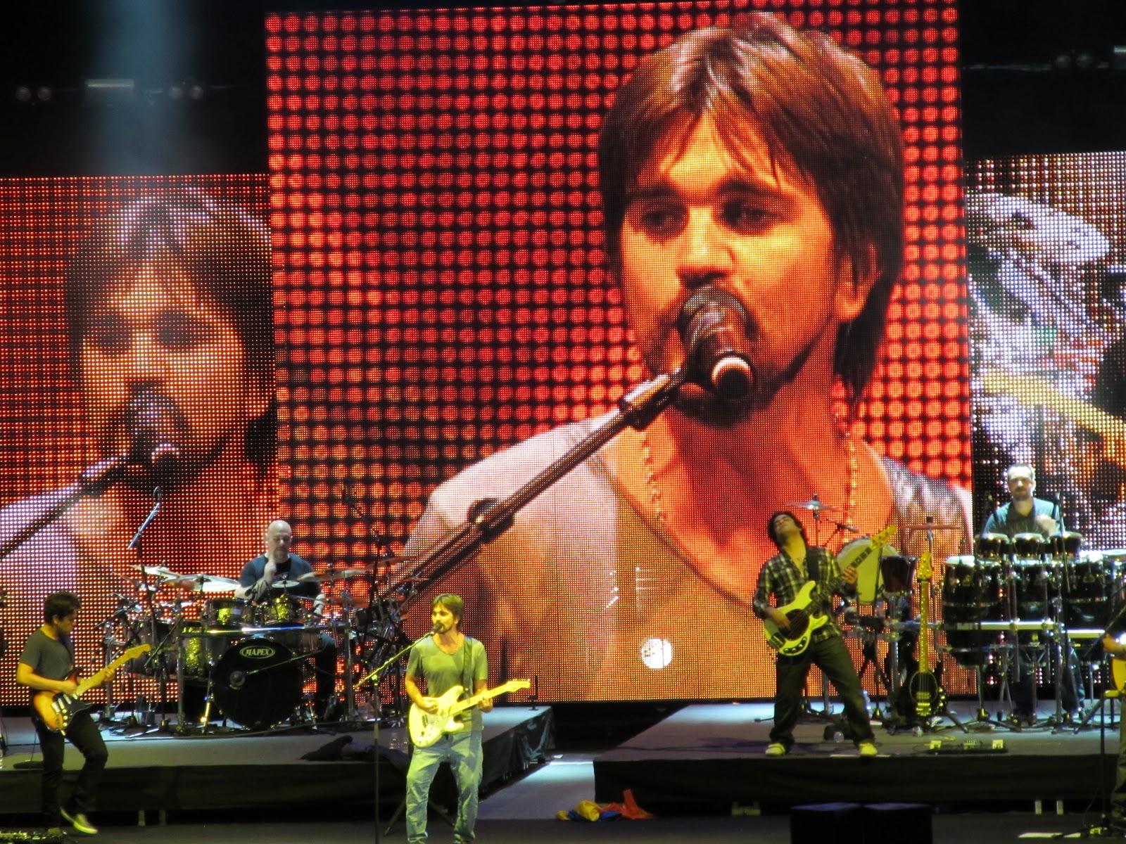 Sr. Peeper en España Juanes in concert!