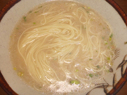 【サンポー】博多とんこつラーメン（棒状ラーメン）早茹で90秒