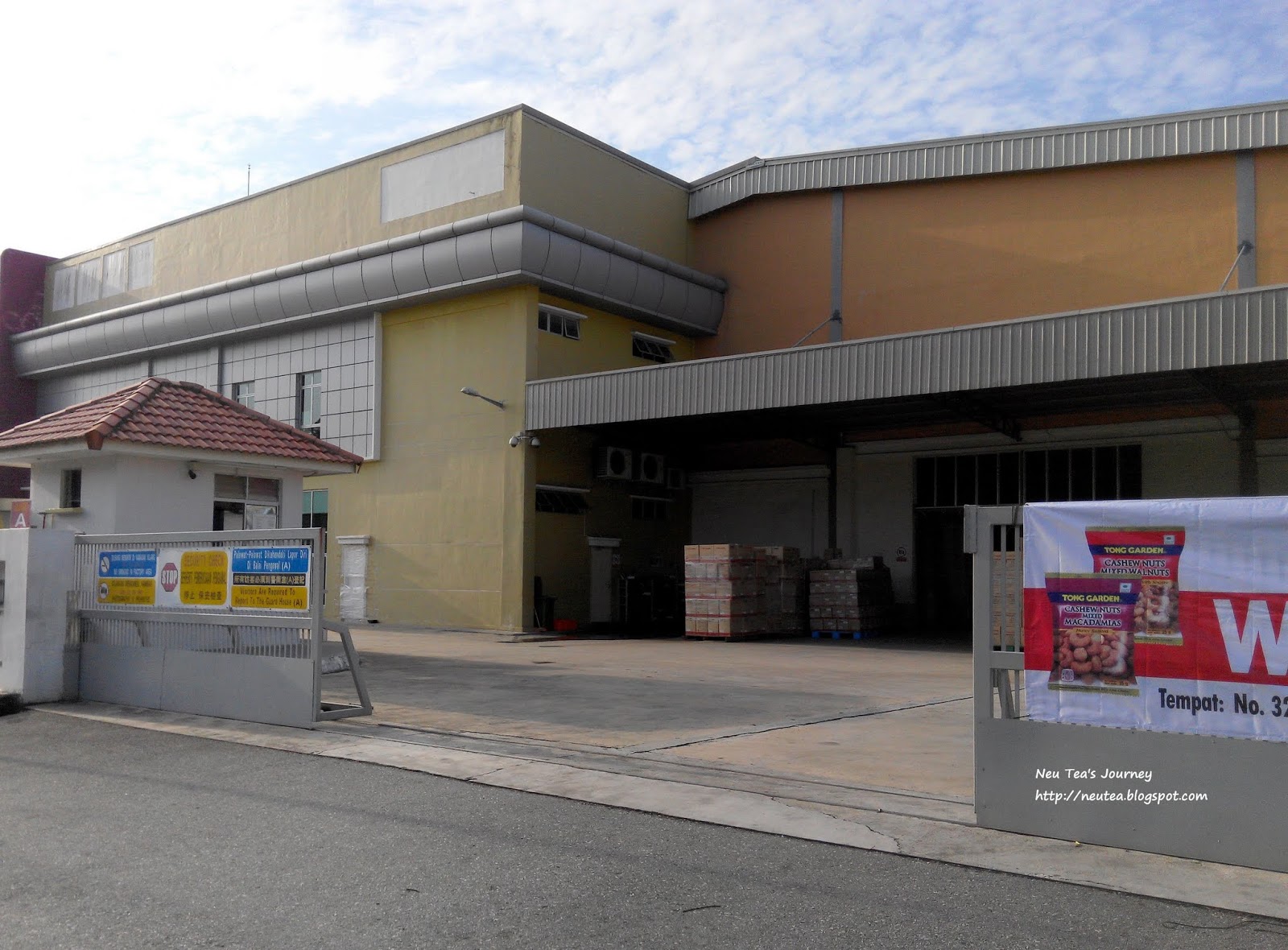 Neu Tea's Journey Tong Garden Warehouse Sale at Nusa Cemerlang, Nusajaya