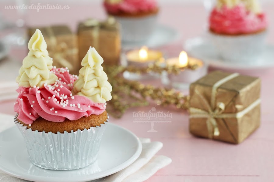 Cupcakes de Navidad con Abetos de chocolate Blanco