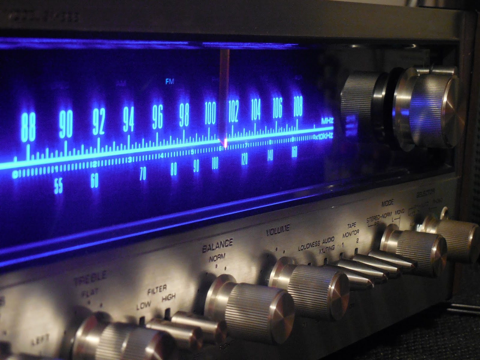 Vintage Hi-Fi Audio Restorations: Pioneer SX-828 Receiver