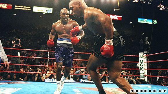 Malik Abdul Aziz Mike Tyson read One: Mike Tyson (Malik Abdul Aziz), legenda tinju dunia