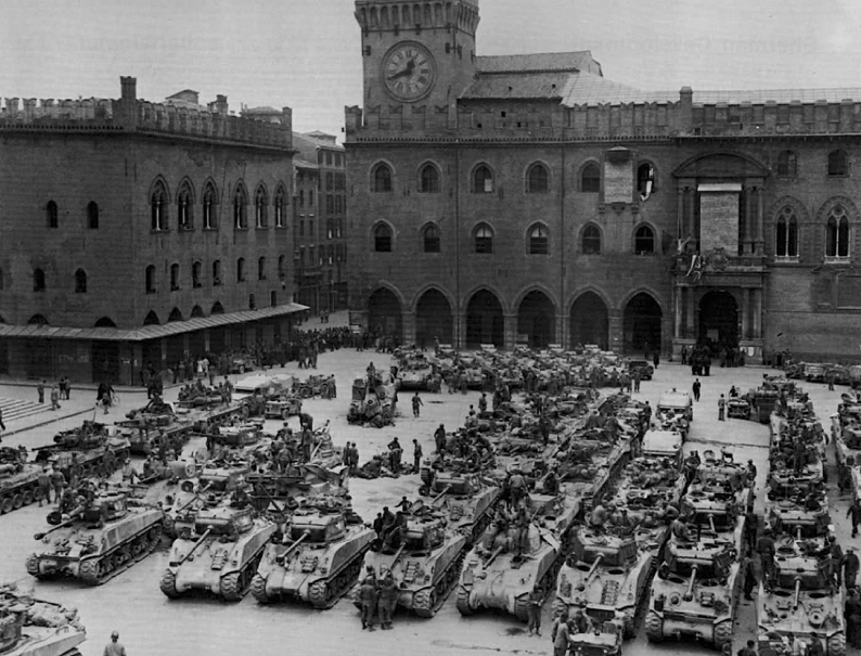 752º BATALLÓN DE TANQUES (U.S) EN BOLONIA, ITALIA WW2 en Imágenes
