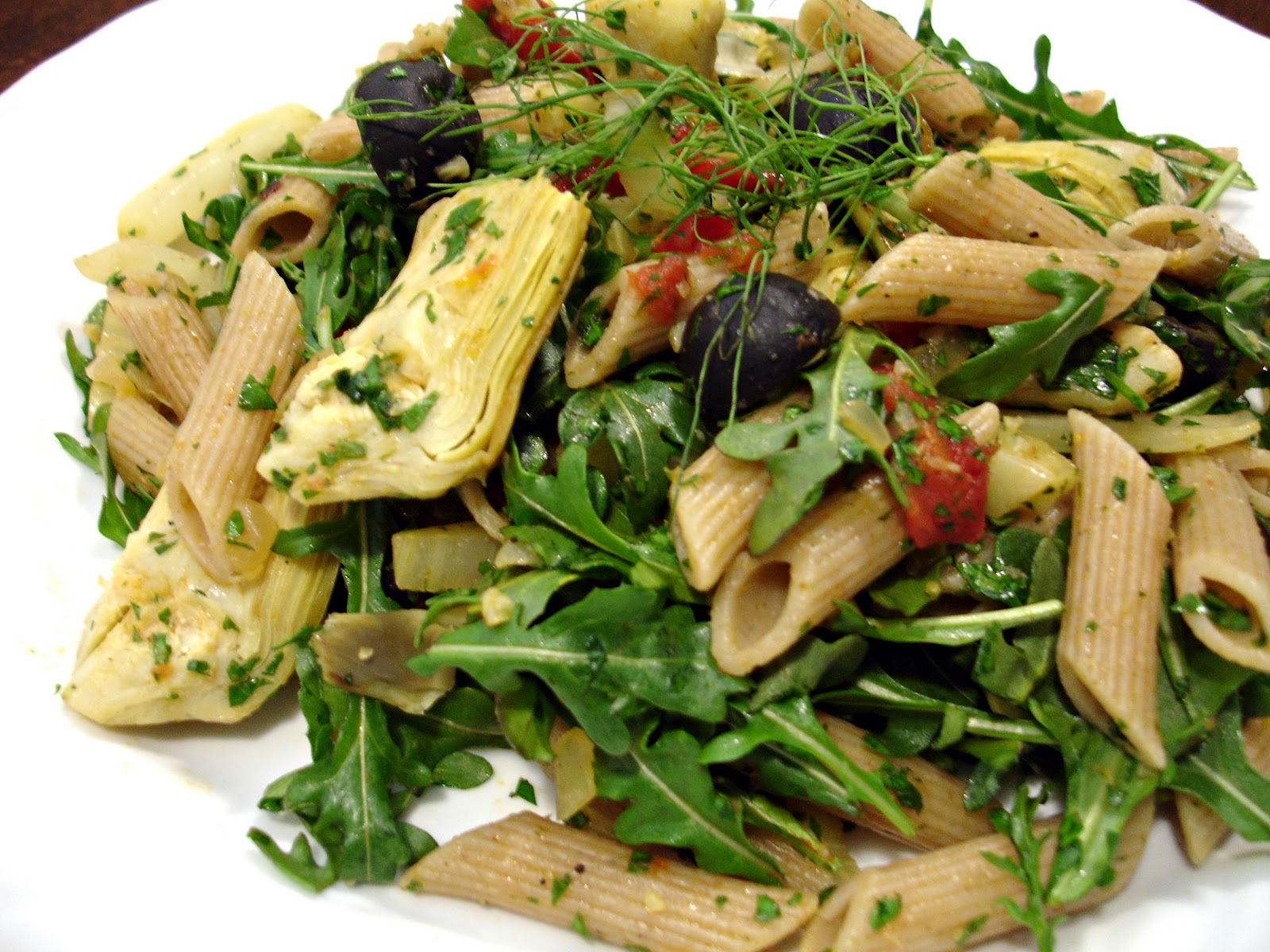 Destination santé Artichauts, fenouil & olives sur leur nid de pennes