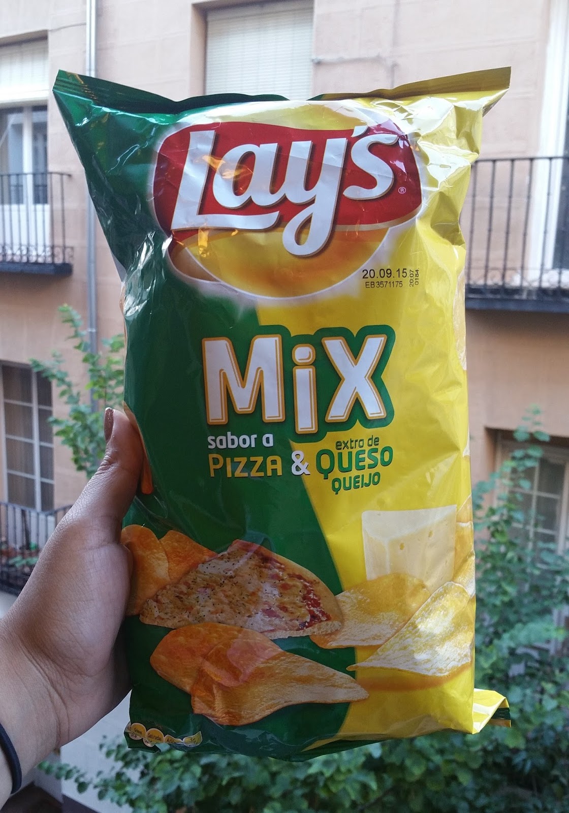 The Chip Report Lay's Spain Mix Pizza & Queso