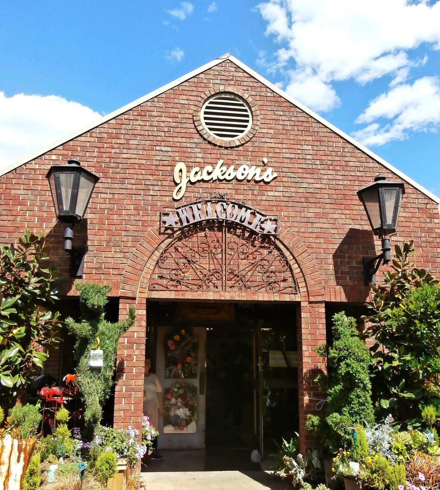 The Domestic Curator: Fun Fridays: Dallas' Lemmon Ave and West