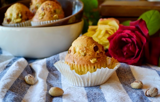 Magdalenas de pistachos y rosas