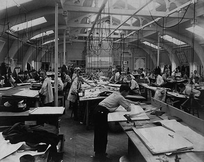 19 Stunning Vintage Pictures That Depict How People Used To Work Before AutoCAD Existed
