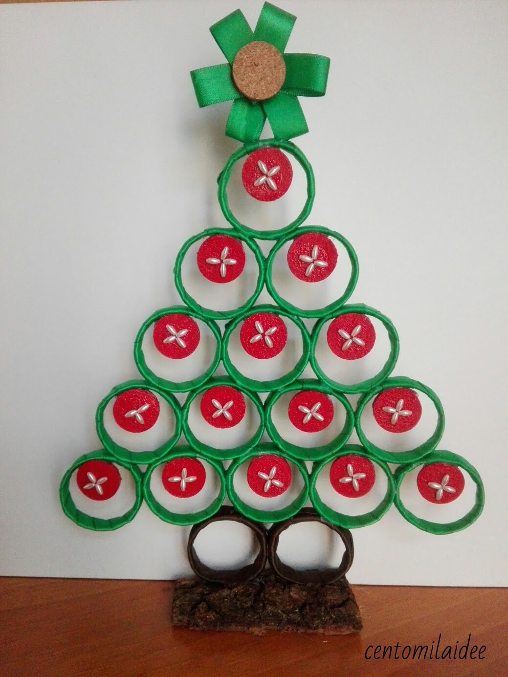 Alberello Di Natale Con L Interno Dei Rotoli Di Carta