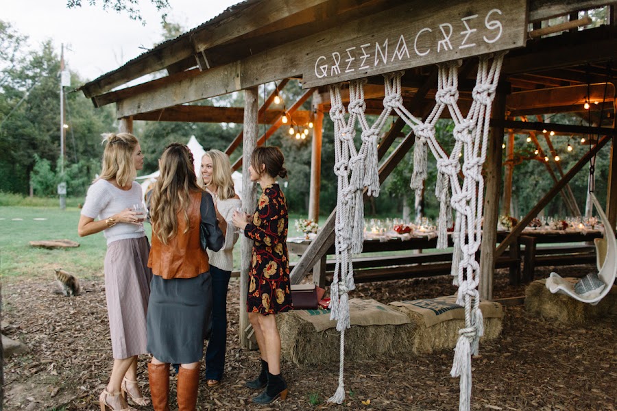 Mesa de campo en otoño